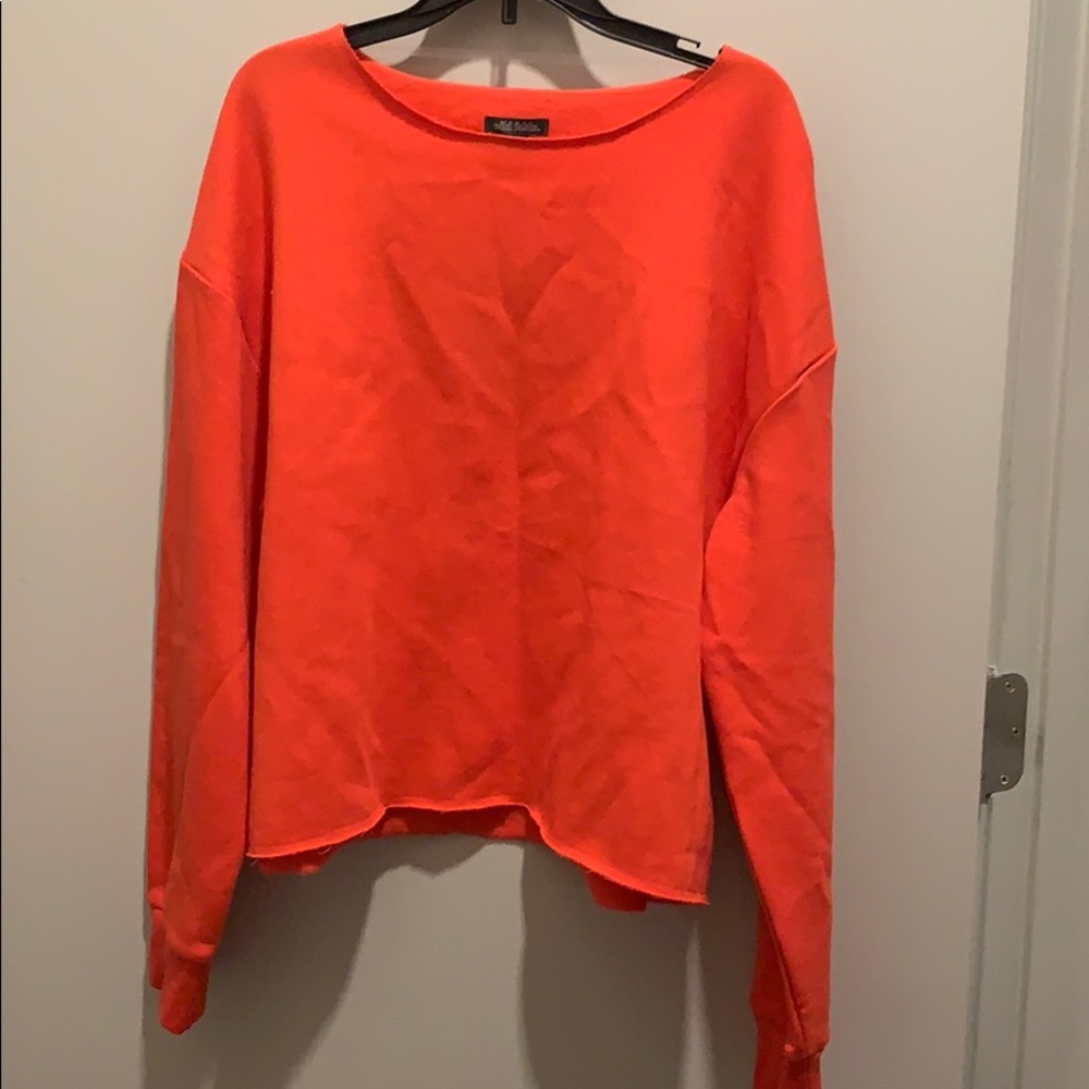 Sweatshirt